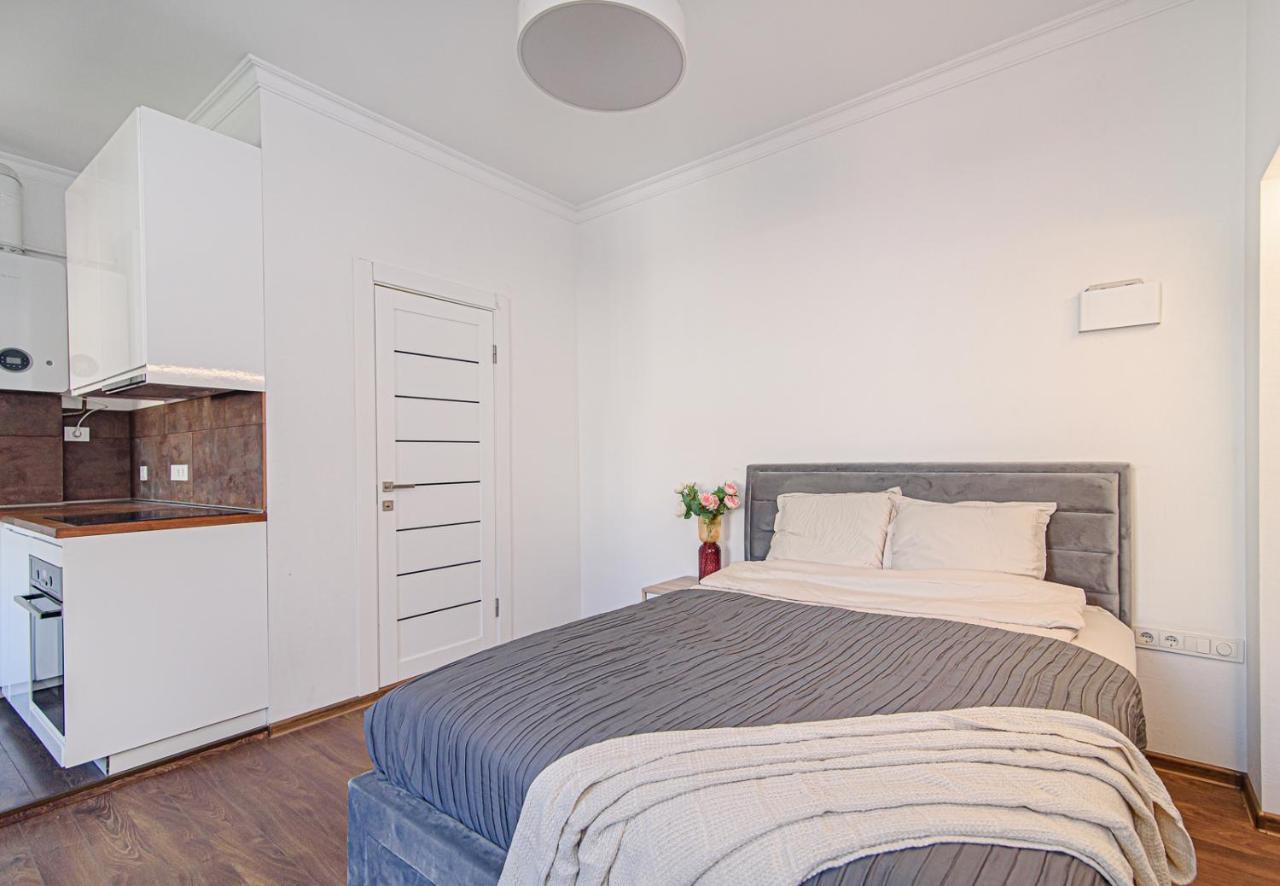 Welcoming Studio In Historic Vilnius With Free Parking By Urban Rent Lägenhet Exteriör bild