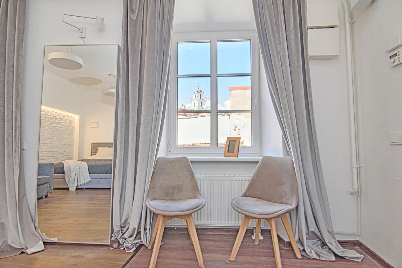 Welcoming Studio In Historic Vilnius With Free Parking By Urban Rent Lägenhet Exteriör bild